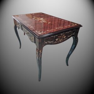 Scrivania intarsiata rettangolare cm 110x71 con cassetti in noce californiano